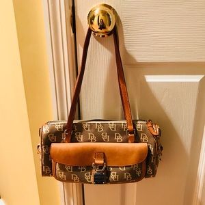 Dooney & Bourke purse